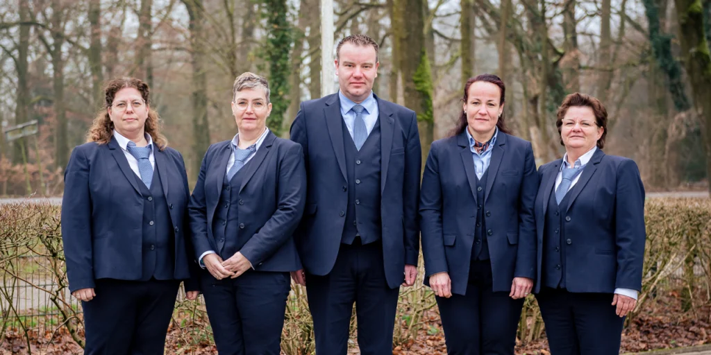 Medewerkers van Uitvaartzorg Kremer in Gaanderen